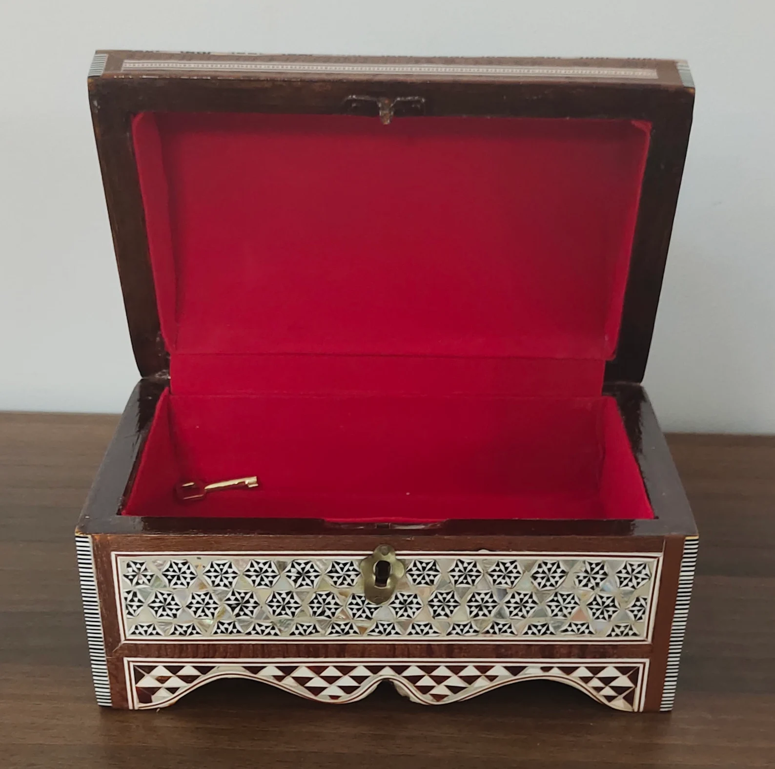 Handcrafted Egyptian Wood Jewelry Box — Mother of Pearl Inlay (Domed Lid) - Image 6