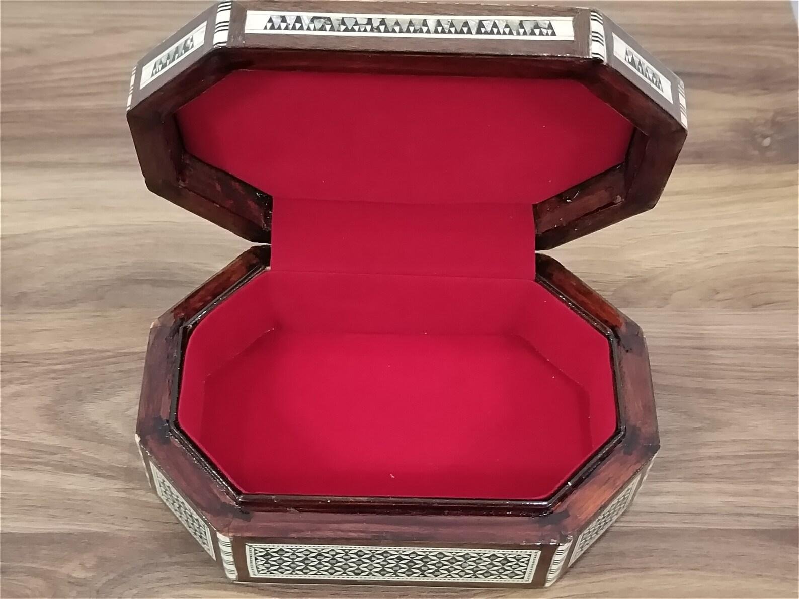Handcrafted Egyptian Wood Jewelry Box — Mother of Pearl Inlay (Octagonal) - Image 3