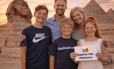 10 day Egypt itinerary with kids at the Giza pyramids