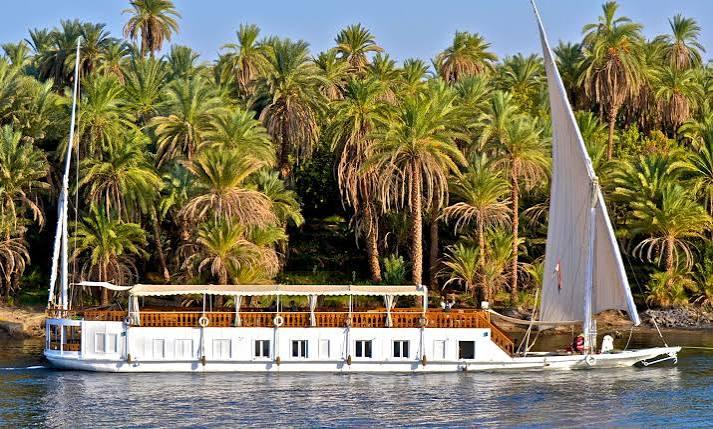 dahabiya on the Nile between Luxor and Aswan